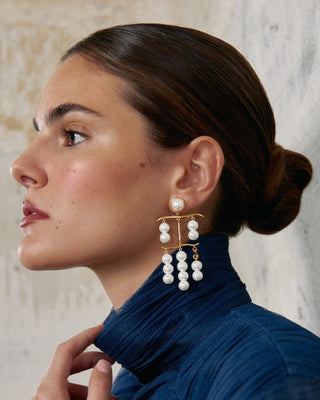 STATEMENT EARRINGS -